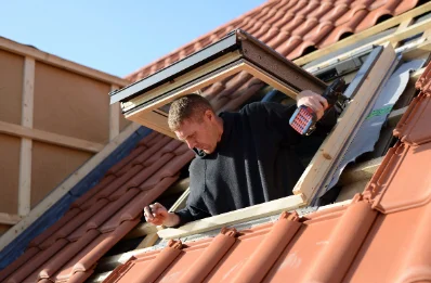 Pose de fenêtres de toit Velux au Veurdre